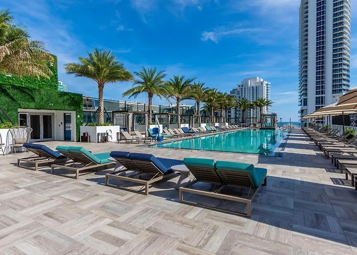Espectacular Condo Esquina Beach House Hollywood Apartamento